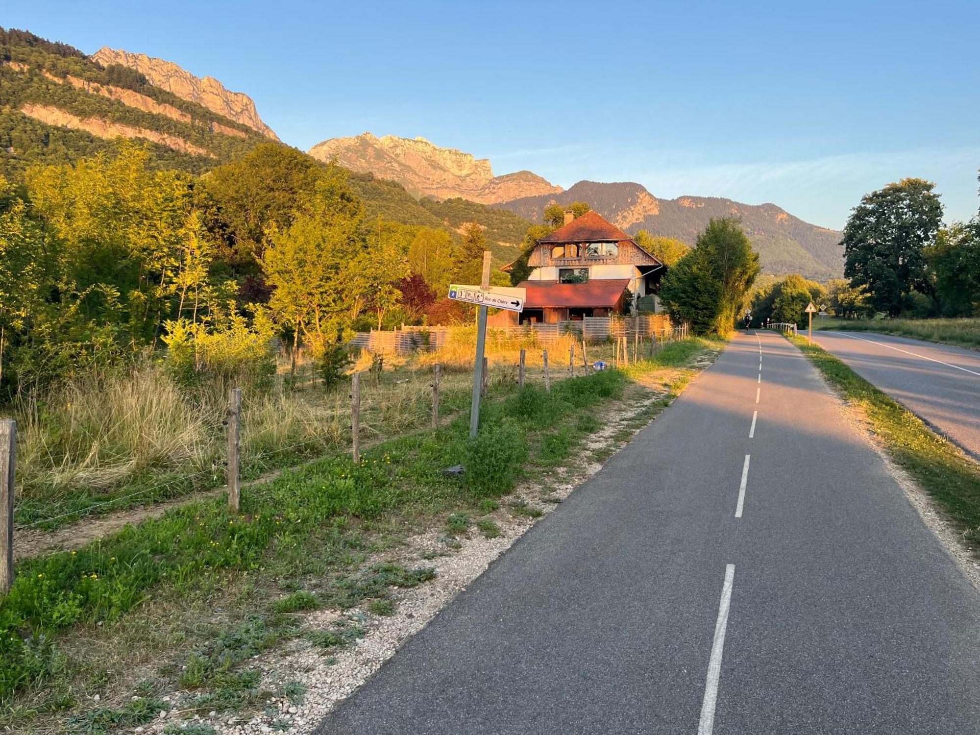 Entre Lac D'Annecy Et Montagnes, Golf Et Parapente A Pieds Талуар Стая снимка